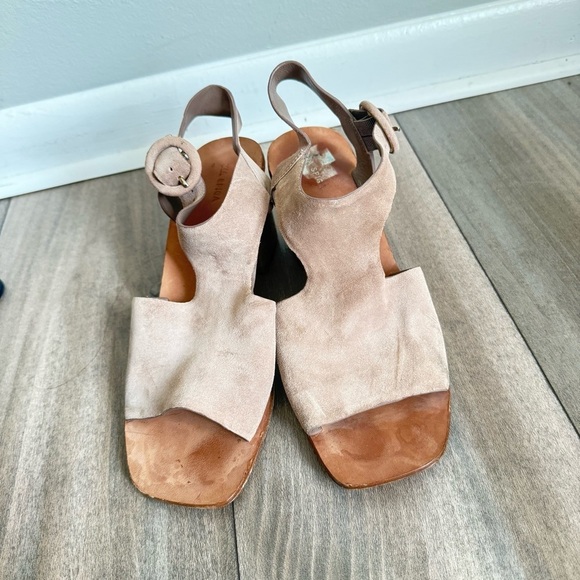 Via Spiga Women's Suede Block Heel Ankle Strap Sandals beige size 8.5 - Picture 2 of 5